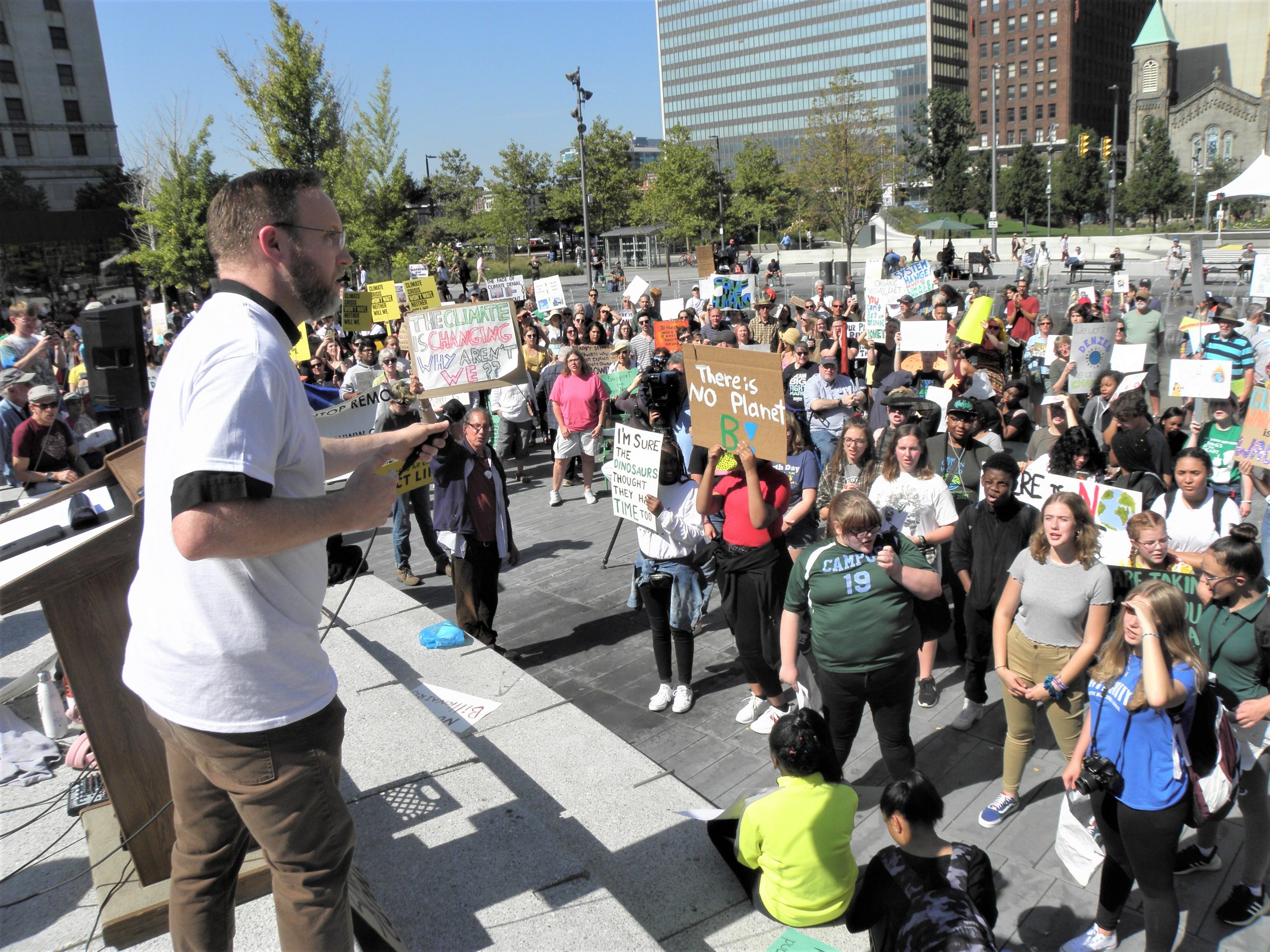 Brooks Berndt, Public Square, CLE, 9/20/19