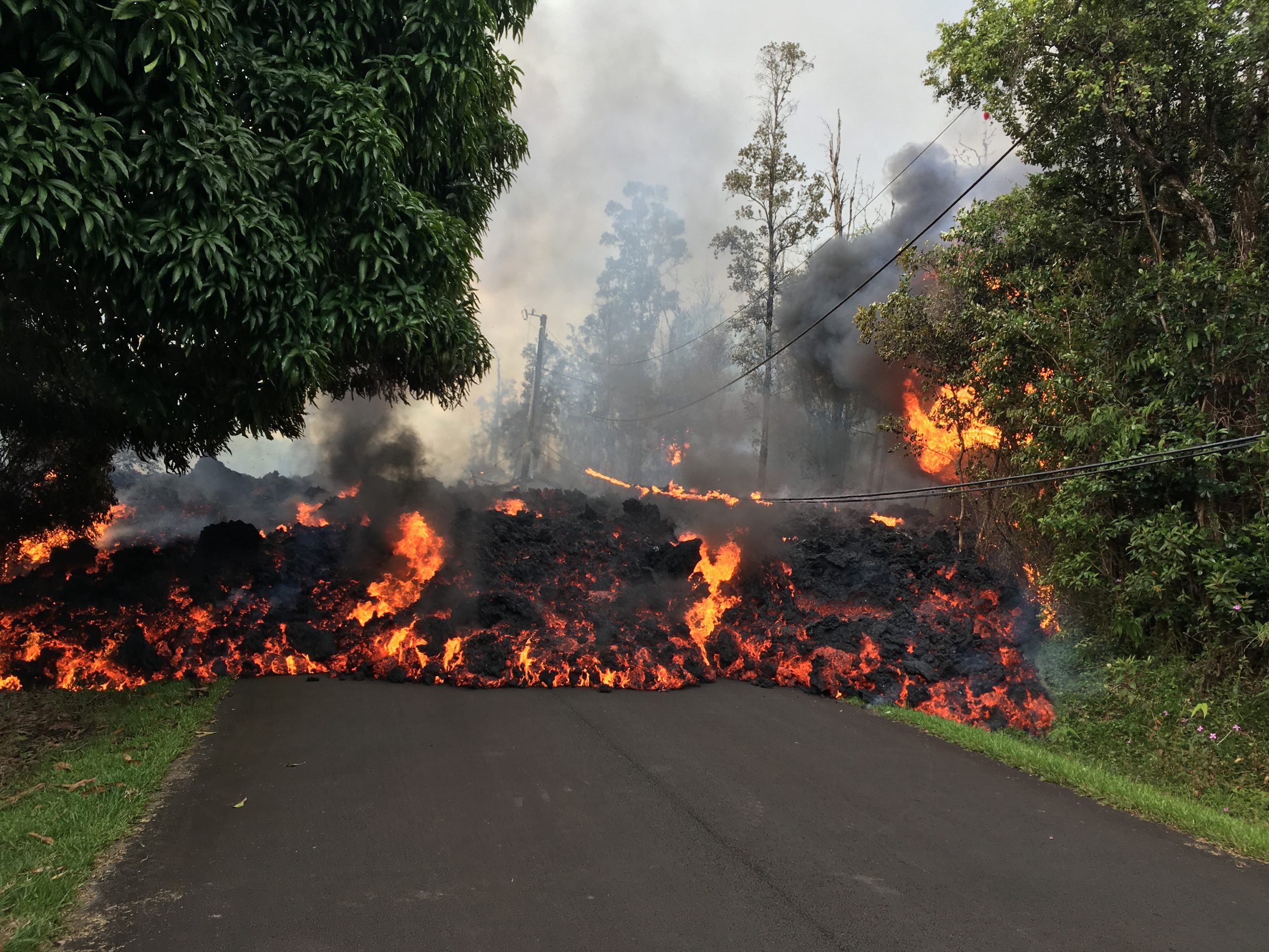 HawaiiLavaflow.jpg