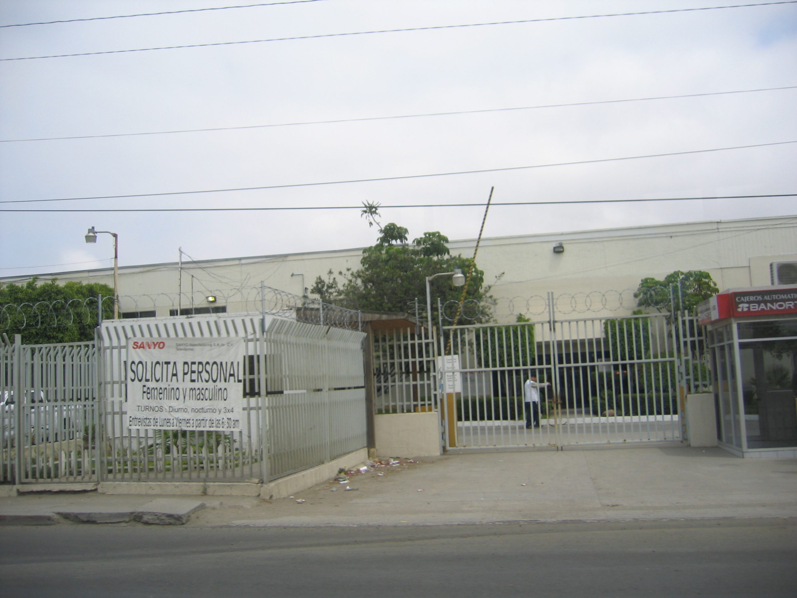 Mexico_border_2008_Derek_Duncan_04.jpg