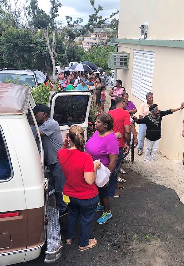 Feeding at IEUPR Santurce