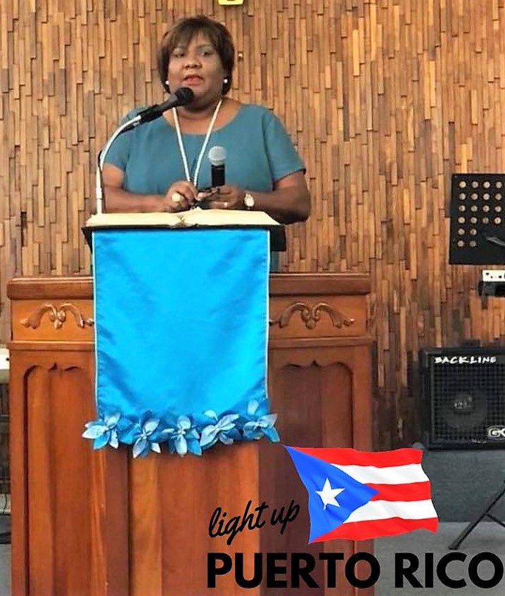 Tita in pulpit in Santurce, San Juan, P.R.